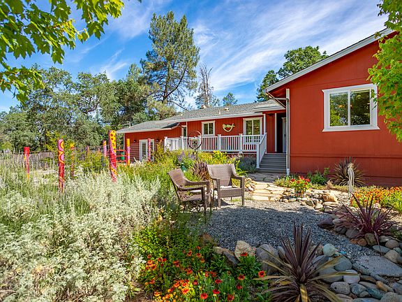 5th image of 21520 Old Alturas Rd