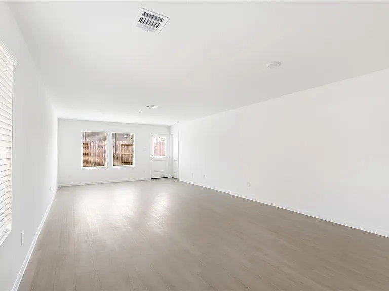 917 Capracotta Dr — Photo 19