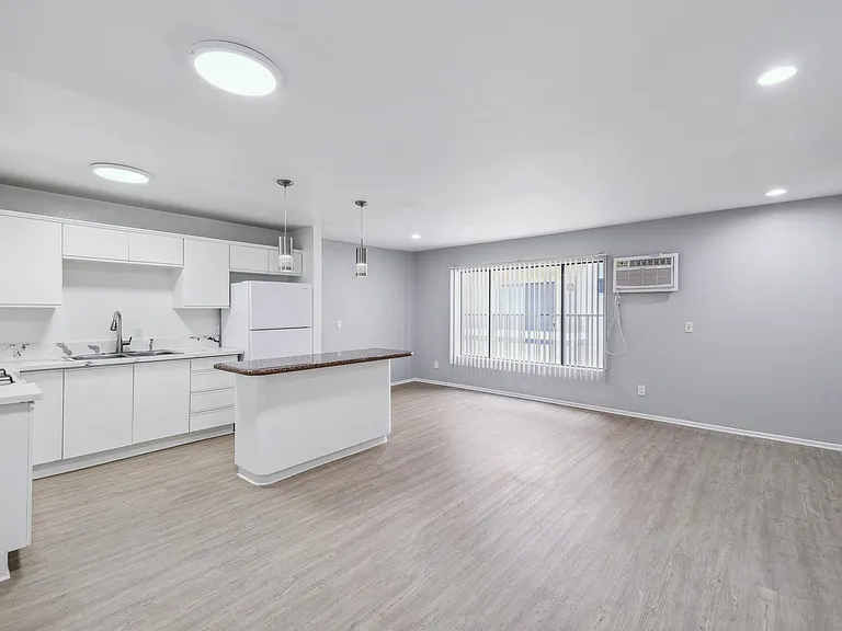 Berendo Apartments — Photo 1