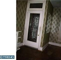 3rd image of 1910 W Hunting Park Ave