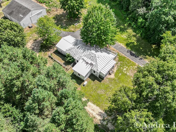 13866 Podunk Ave NE, Cedar Springs, MI 49319