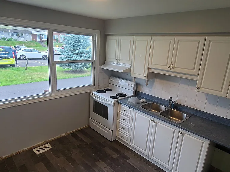 660 Hochelaga St — Photo 26