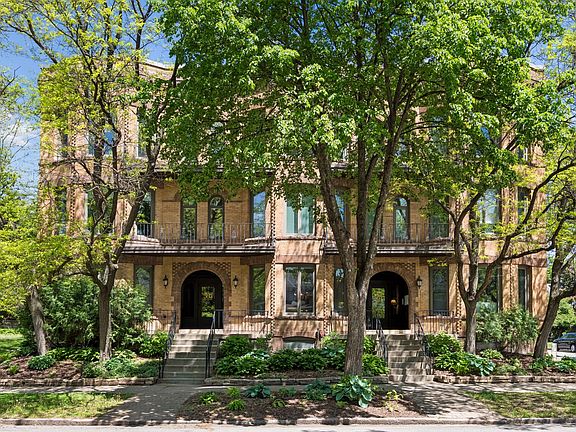 2nd image of 561 Laurel Ave APT 1