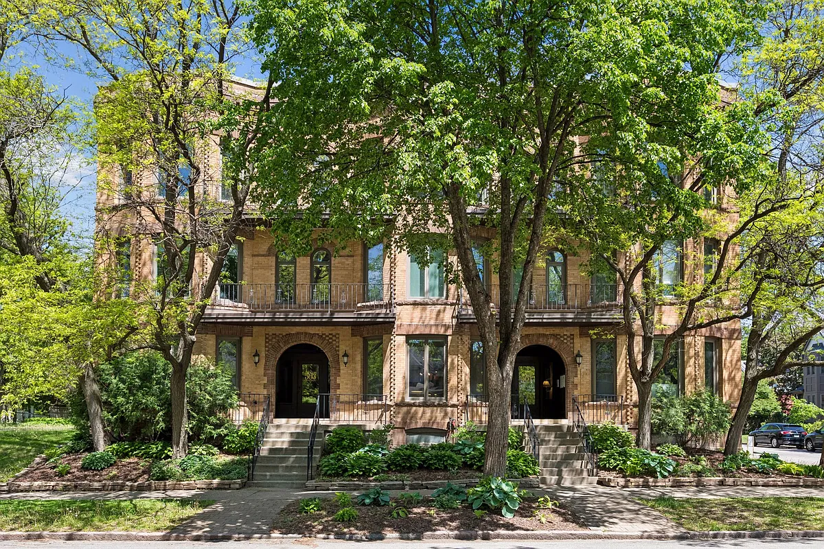 Building Photo - 561 Laurel Ave #1