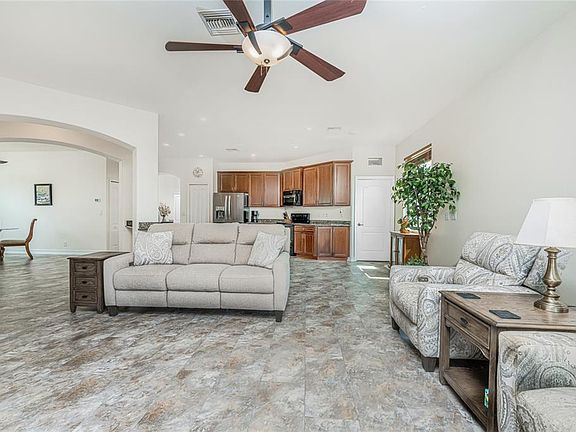 3rd image of 228 Antilla Dr