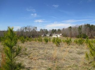 1911 Lone Oak Rd, Chase city, VA 23924