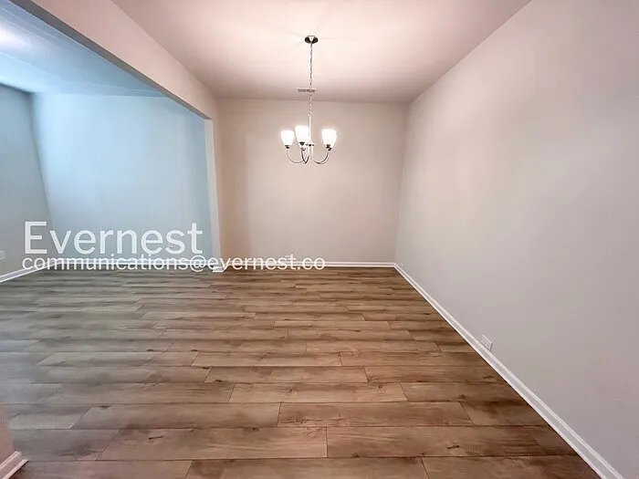 3574 Saratoga Cir — Photo 7