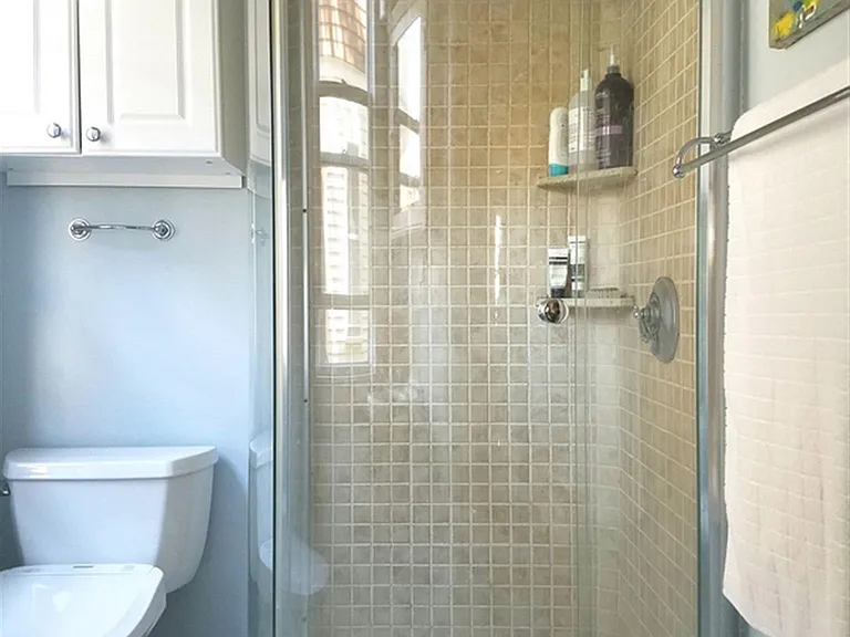 9 Aberdeen Rd #2 — Photo 7