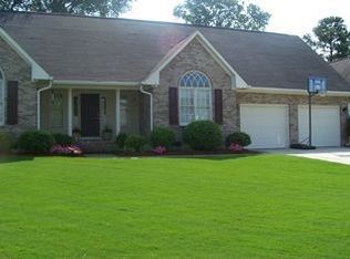 2921 Beringer Dr, Fayetteville, NC 28306