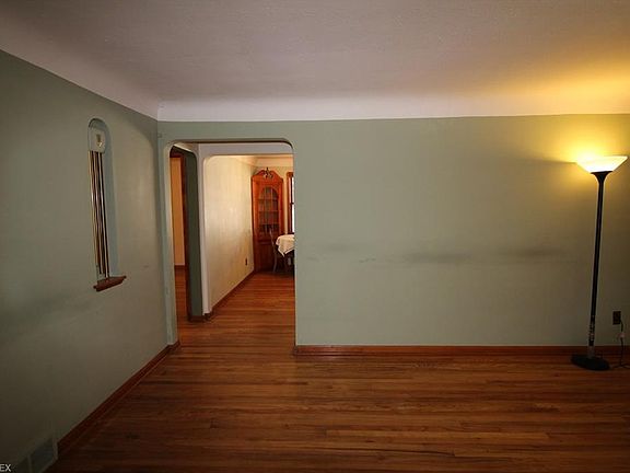 4th image of 3814 Germaine Ave