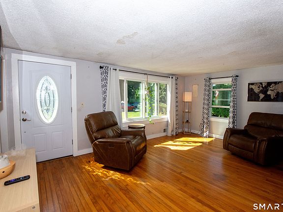 4th image of 37 Lambert Drive