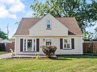 18613 Ferncliffe Ave, Cleveland, OH 44135