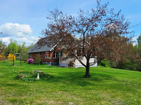 112 Drury Road, Solon, ME 04979