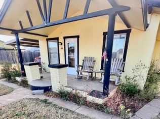 414 W 7th St, Idalou, TX 79329