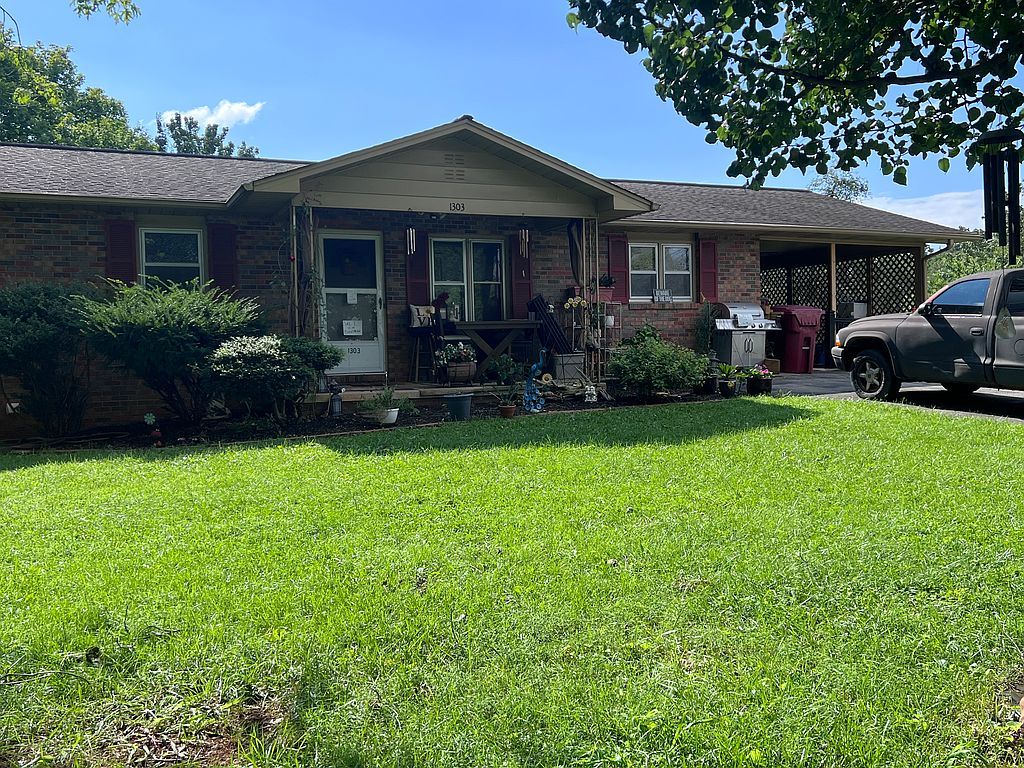 1303 Patrick Dr - Property Image