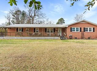 2793 Neils Eddy Rd, Riegelwood, NC 28456