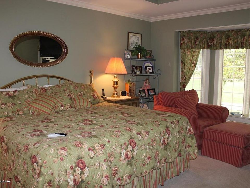 1st image of 115 Stoney Creek Ct
