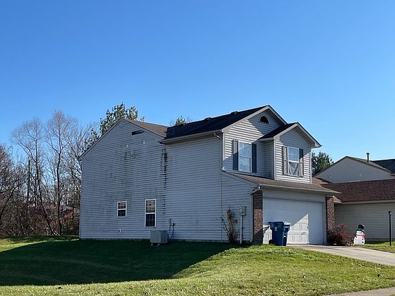 3rd image of 7649 Lake Vista Ln