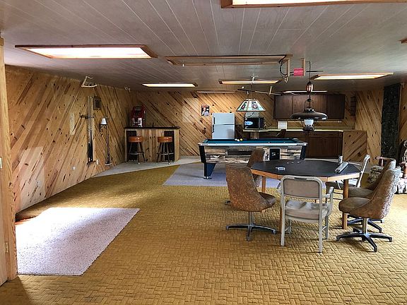 Pool Hall/Man Cave North