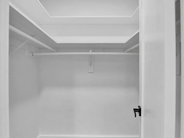 5011 Buchanan St — Photo 47