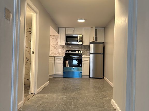 3rd image of 3240 Barker Ave #Basement