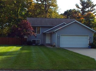 3202 Milo St NW, Grand Rapids, MI 49534