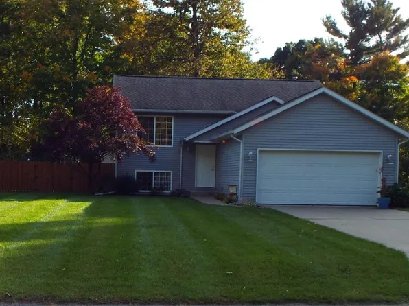 3202 Milo St NW, Grand Rapids, MI 49534