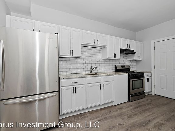 3rd image of 4016 S Calumet Ave Unit 102-2N