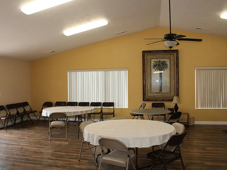210 N Mall Dr #129 — Photo 23