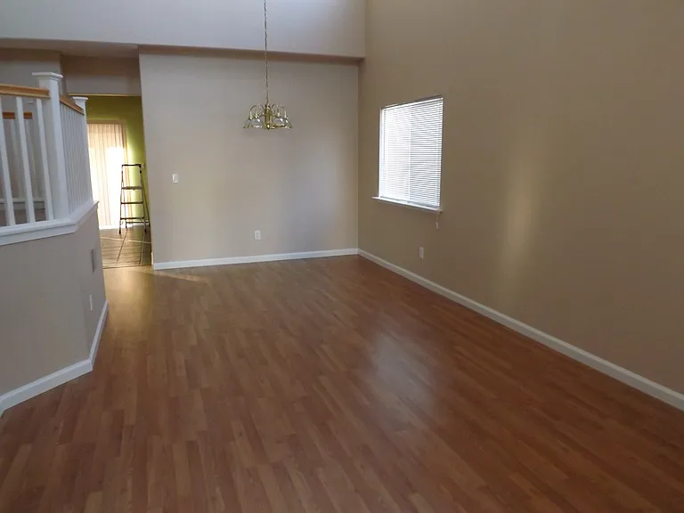 4057 Heirloom Ln — Photo 3