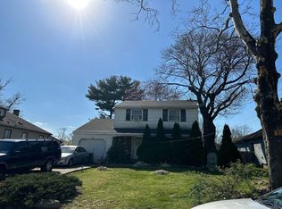 34 S Clinton Ave, Maple Shade, NJ 08052