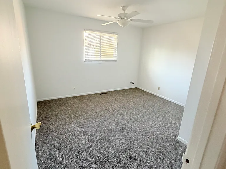 210 Beau Maye Ave #5 — Photo 6