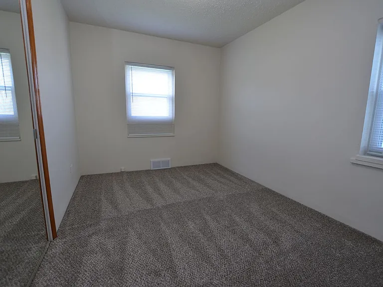 1350 Elder Ln — Photo 6