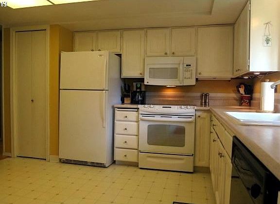 5th image of 13125 SW Del Mar Ct