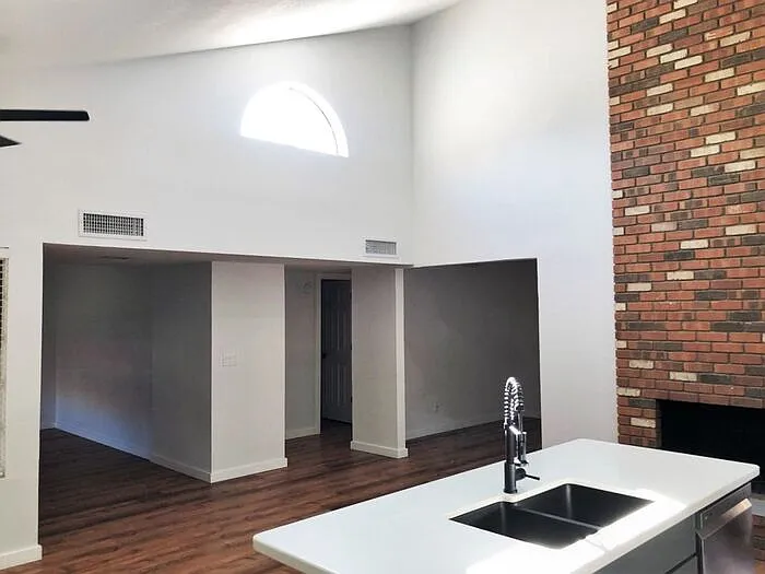 9019 E Winchcomb Dr — Photo 13