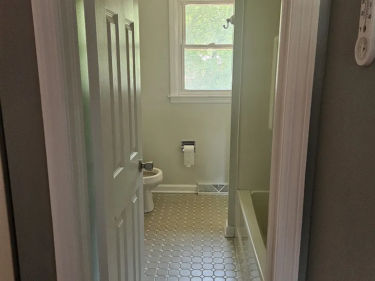 38 Brenda Ct #2 — Photo 3