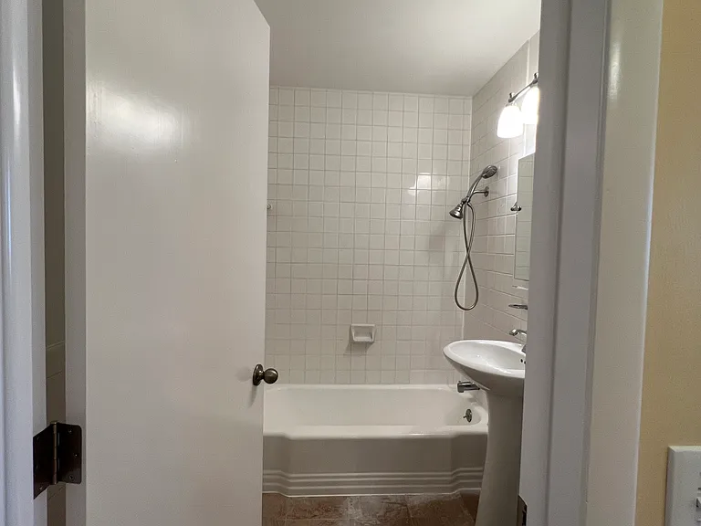 3121 Fremont Ave S #5 — Photo 20