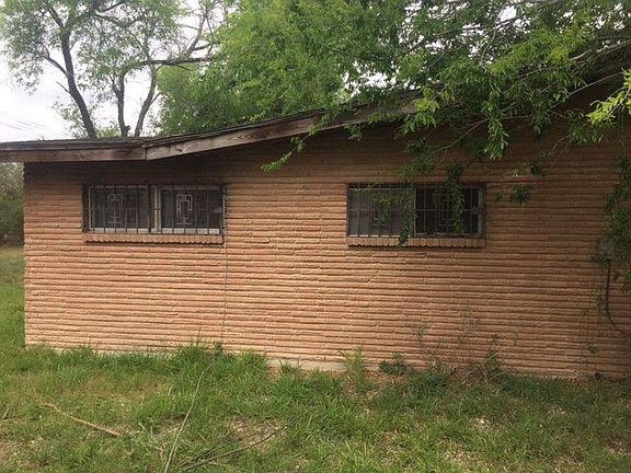 3rd image of 2417 Crestview Dr