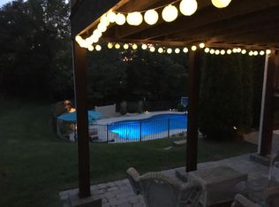 3001 Kingsridge Manor Dr, Saint Louis, MO 63129