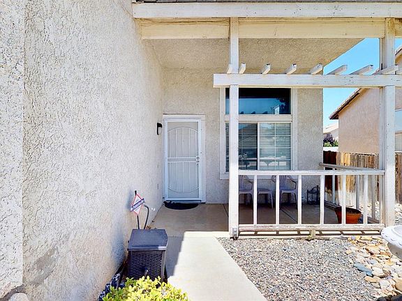 3rd image of 14354 Chamberlain Dr