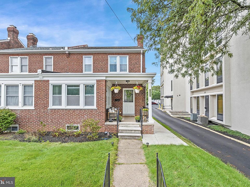 1st image of 1207 Woodlawn Ave