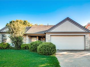 8110 Rainbow Dr, Rowlett, TX 75089