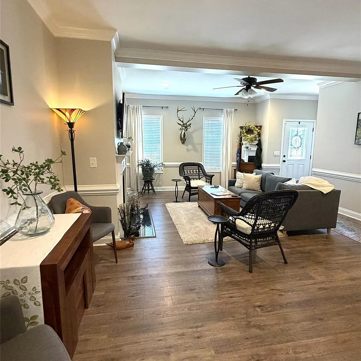 3 bed, 2.5 bath, 1710 sqft, $1,995 — Photo 4