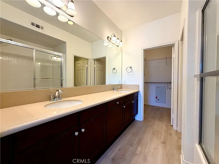 606 Asbury — Photo 22