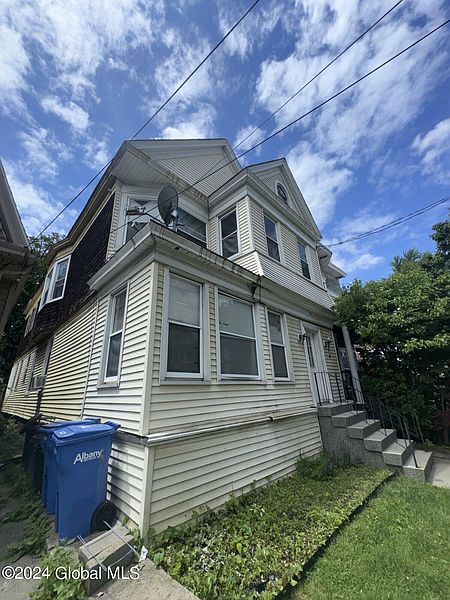 4th image of 46 Marshall Street