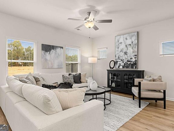 4th image of 1043 Merritt Dr #90