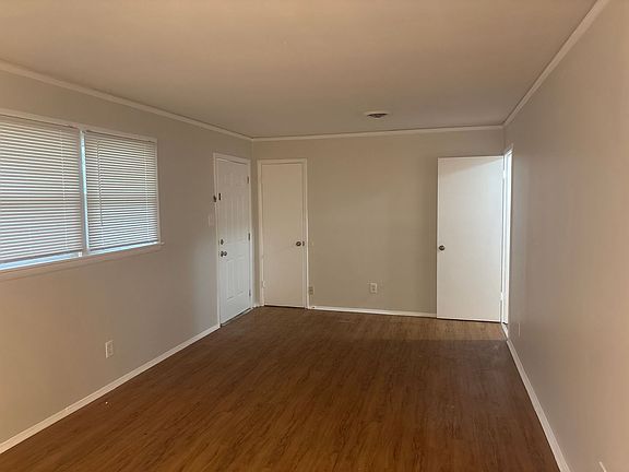 2nd image of 3323 Bedford Ln