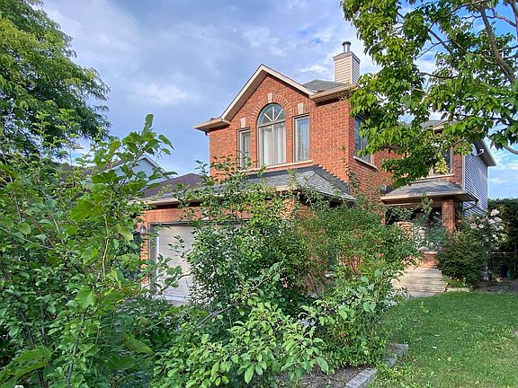 3rd image of 128 Grenadier Way