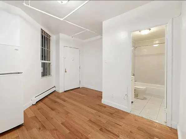 375 Pleasant Avenue image 1 of 6