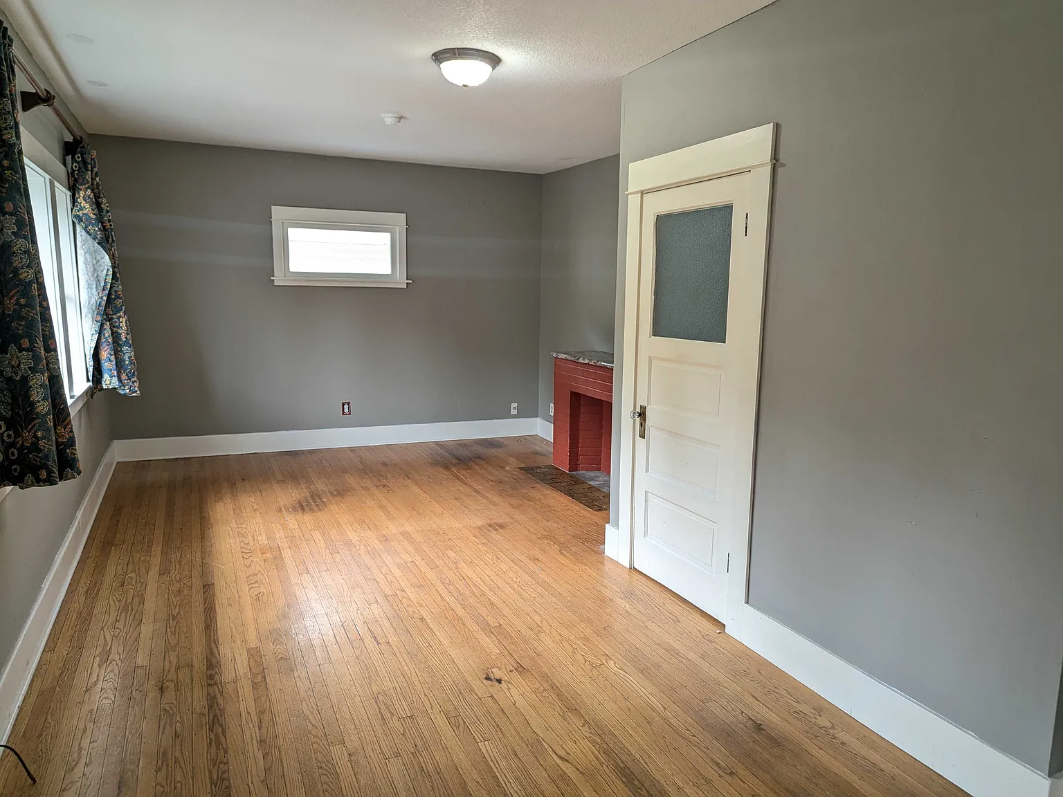 3 bed, 1250 sqft, $2,995 — Photo 2